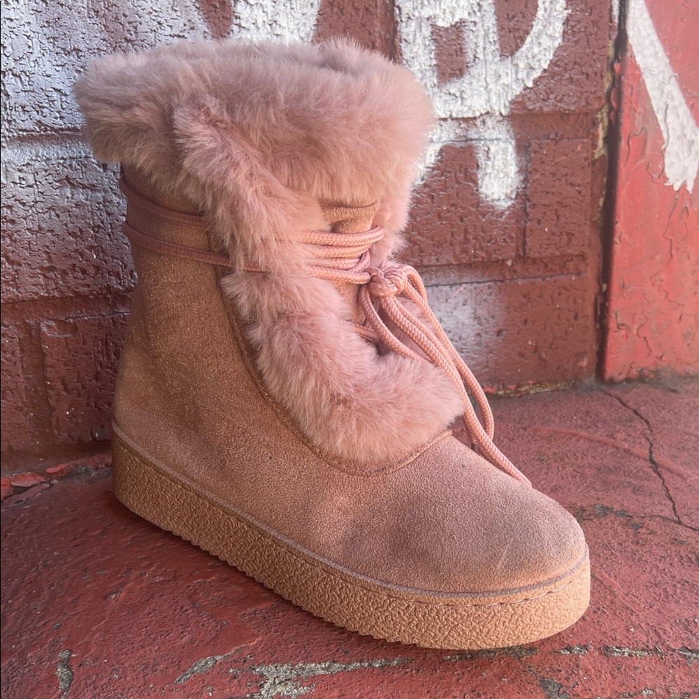 Women's Pink Fur-Lined Boots